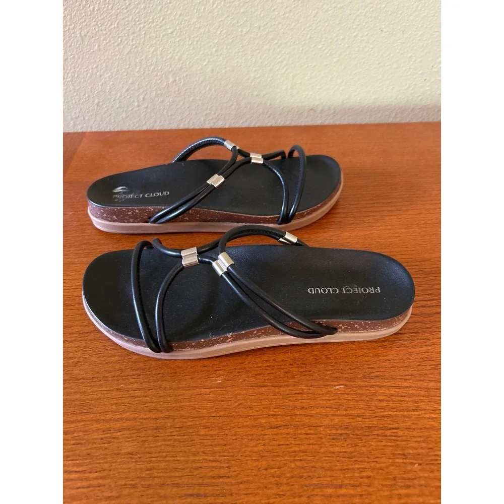Project Cloud Womens Black Strappy Slide Sandals Silver Hardware Size 8M